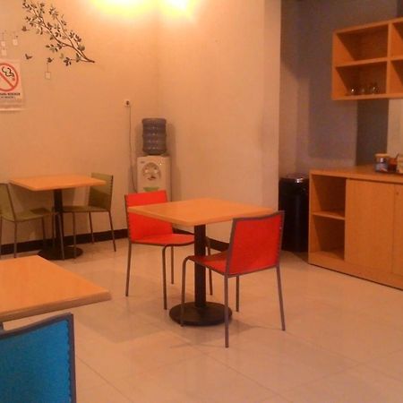 Swk 95 Hotel Surabaya Dış mekan fotoğraf