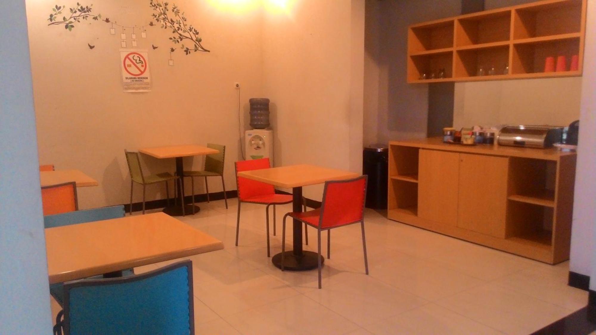 Swk 95 Hotel Surabaya Dış mekan fotoğraf