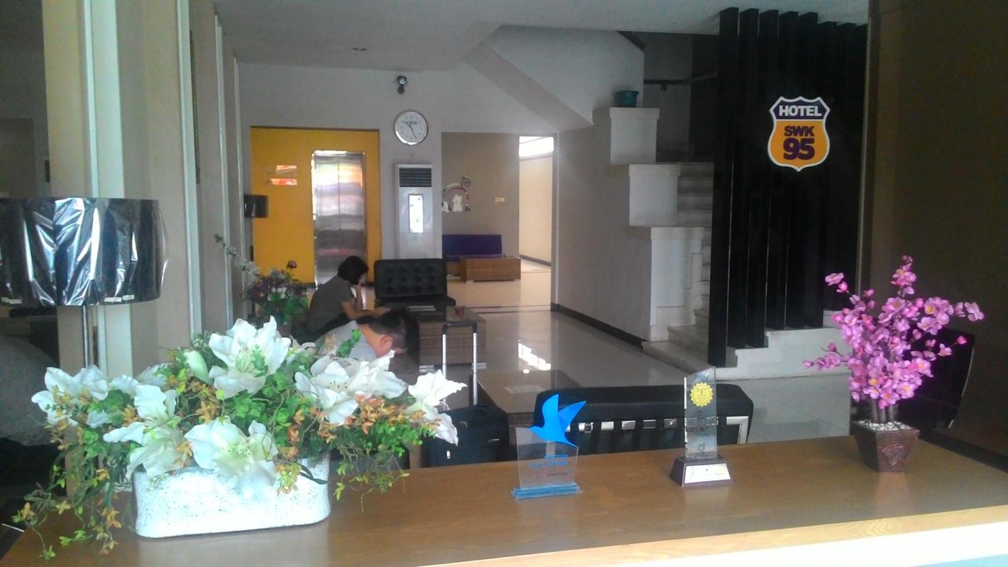 Swk 95 Hotel Surabaya Dış mekan fotoğraf