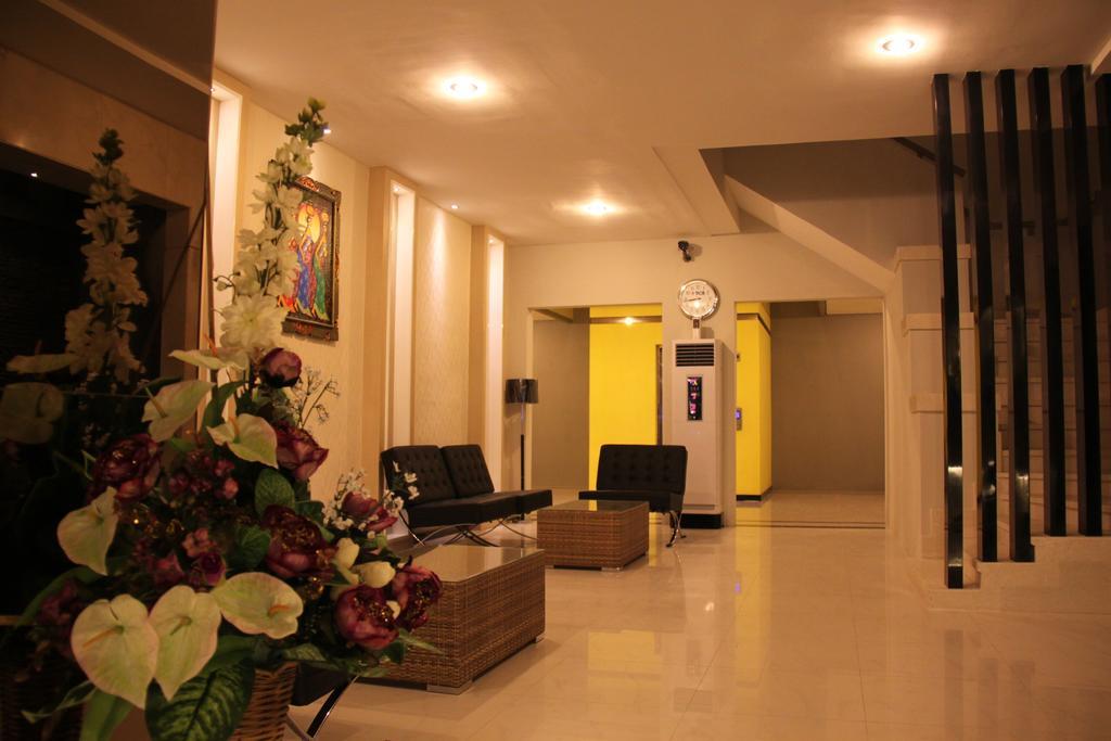 Swk 95 Hotel Surabaya Dış mekan fotoğraf