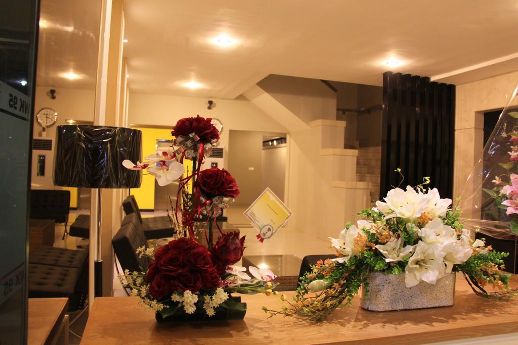 Swk 95 Hotel Surabaya Dış mekan fotoğraf