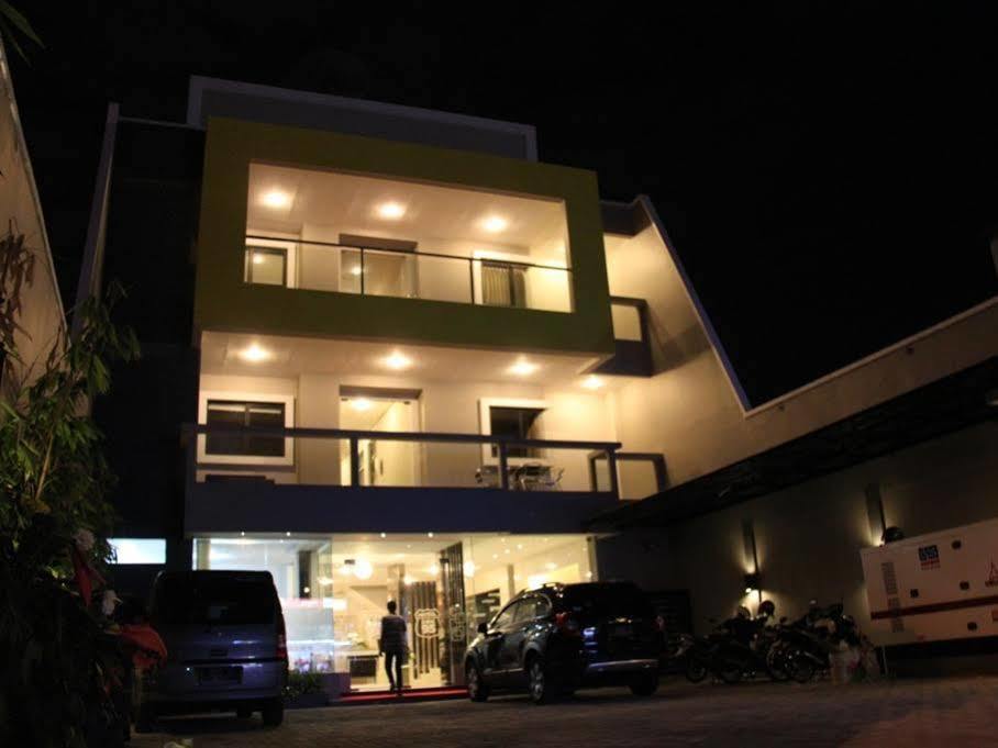 Swk 95 Hotel Surabaya Dış mekan fotoğraf